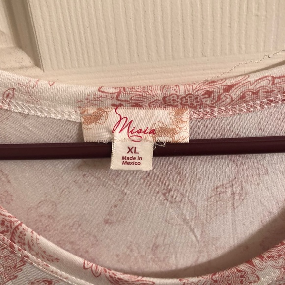 Pink pattern tunic - Picture 2 of 5